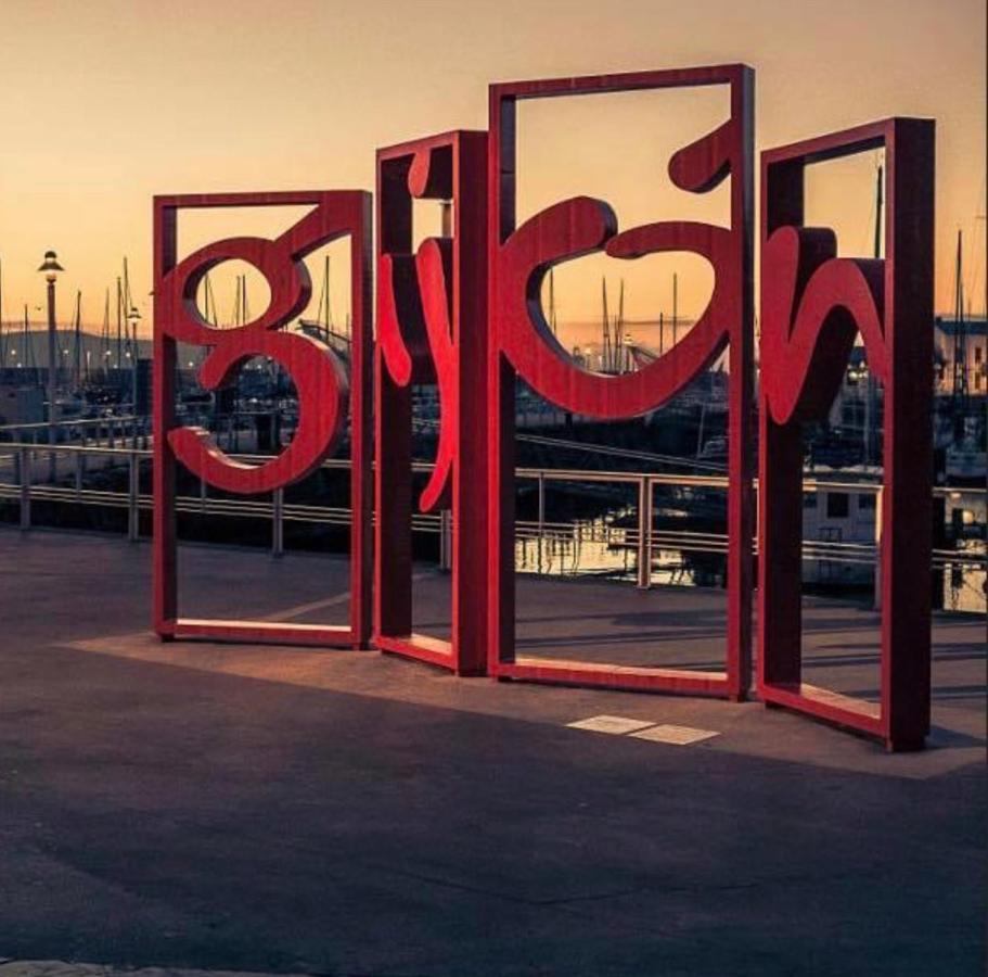 Alojamientos Muelle De Gijón Exterior foto